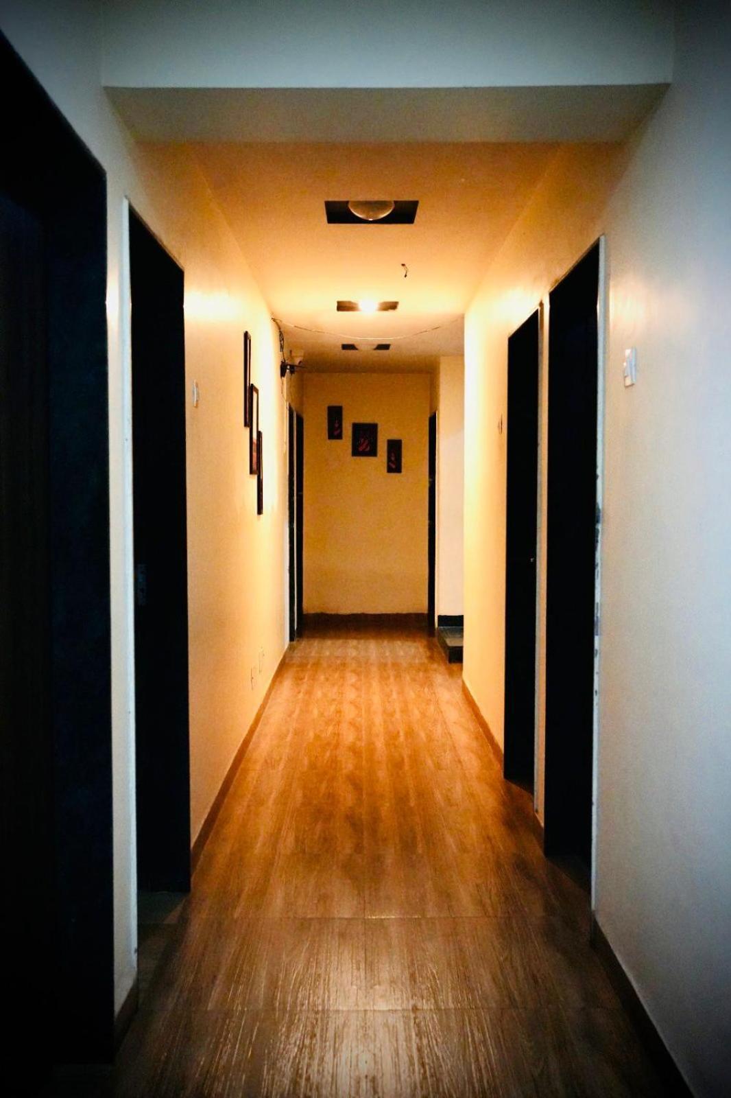 Karla Retreat Resort ロナバラ エクステリア 写真