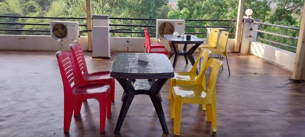 Karla Retreat Resort ロナバラ エクステリア 写真