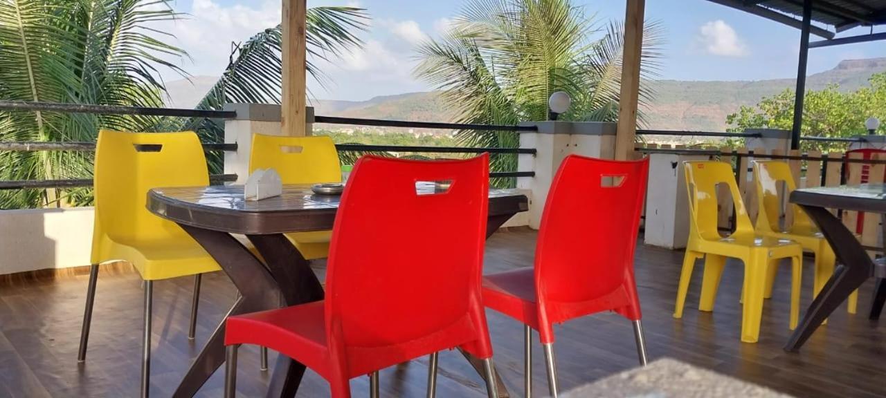 Karla Retreat Resort ロナバラ エクステリア 写真